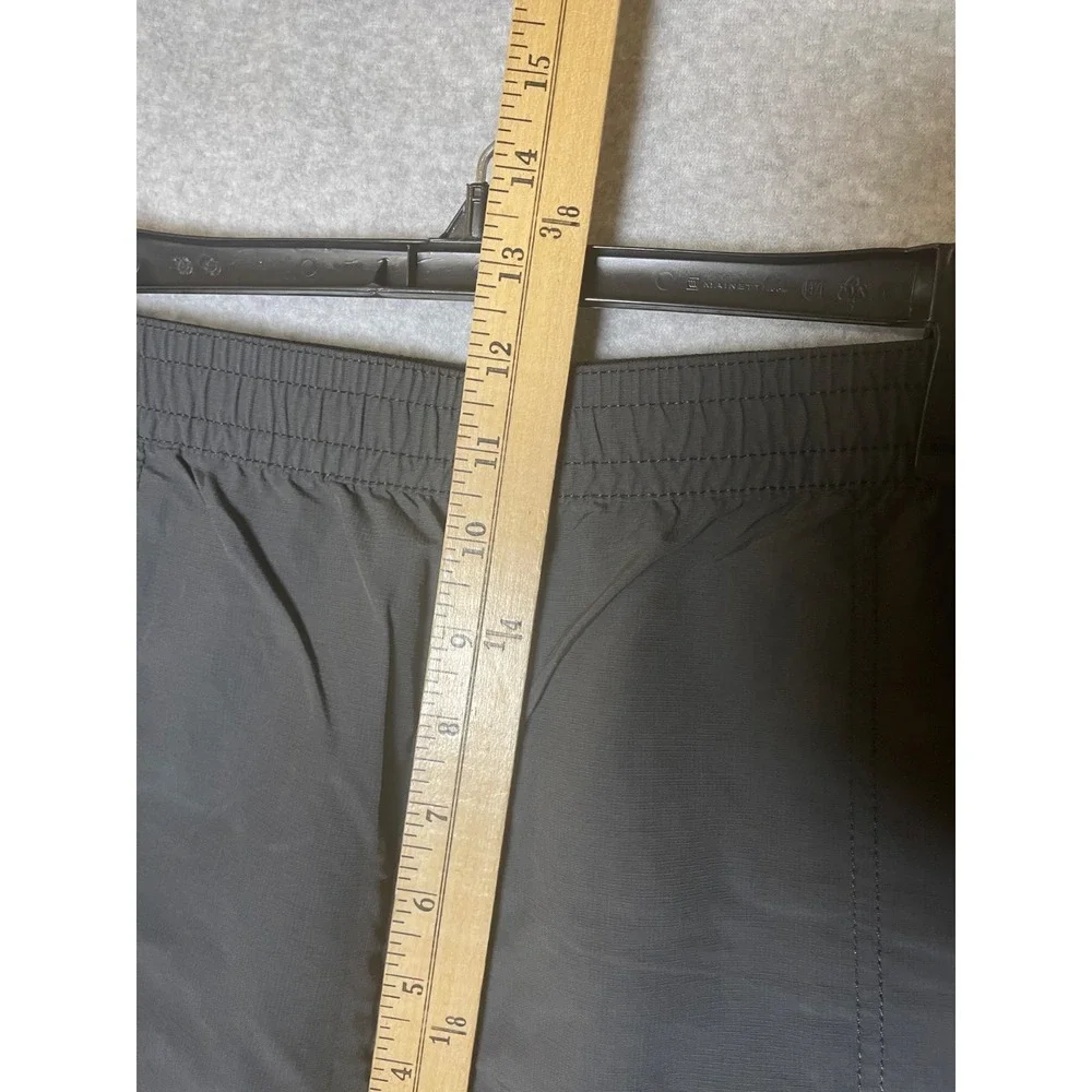 The North Face Shorts Mens XXL Grey Elastic‎ Waist Tie Nylon Athleisure